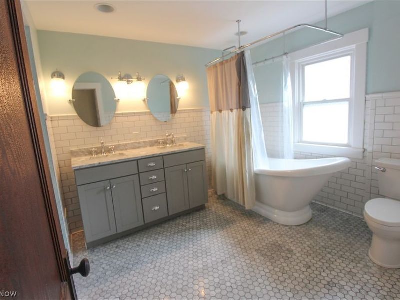 543 W Maple Street , North Canton, OH 44720 Photo 19