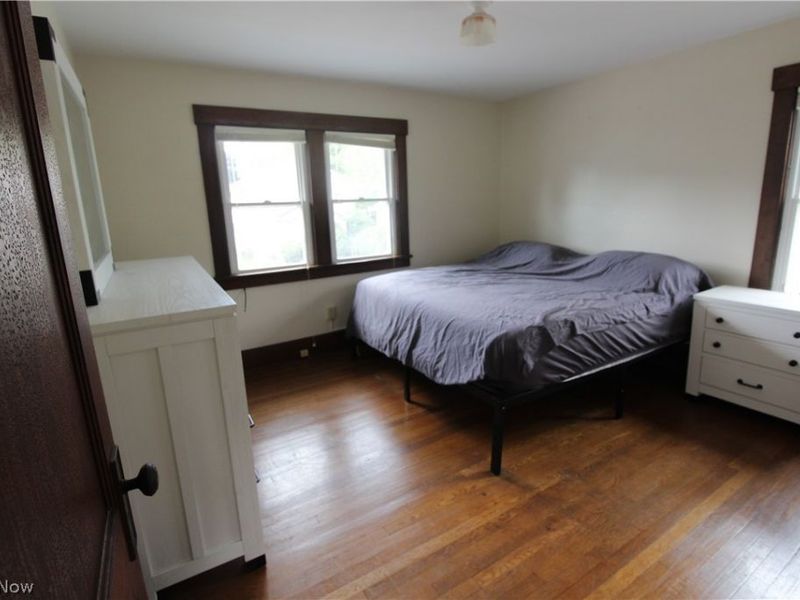 543 W Maple Street , North Canton, OH 44720 Photo 21