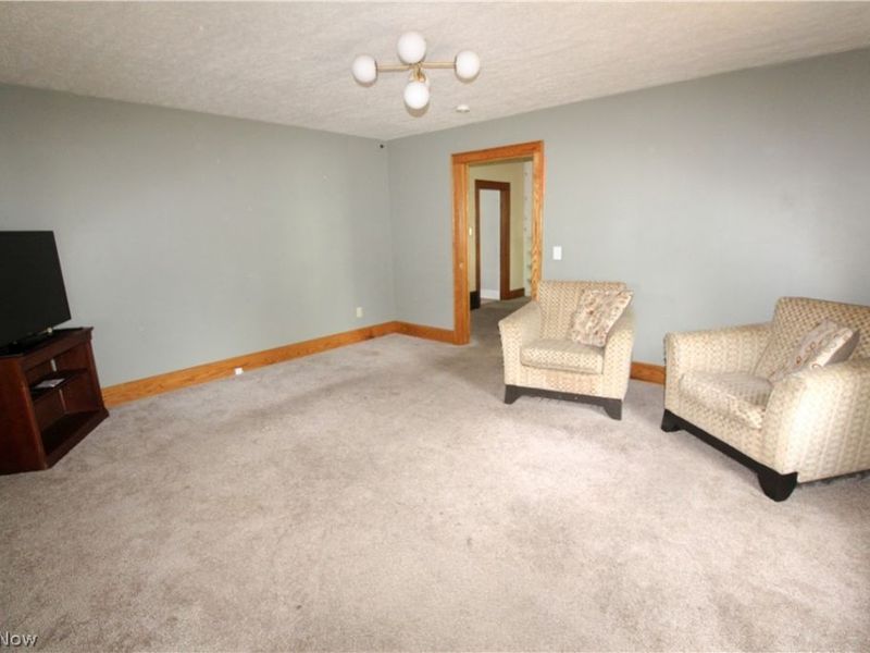 543 W Maple Street , North Canton, OH 44720 Photo 6