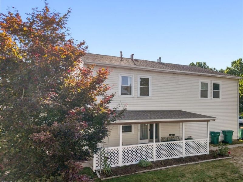 2547 Royal County Down , Unit C, Uniontown, OH 44685 Photo 3