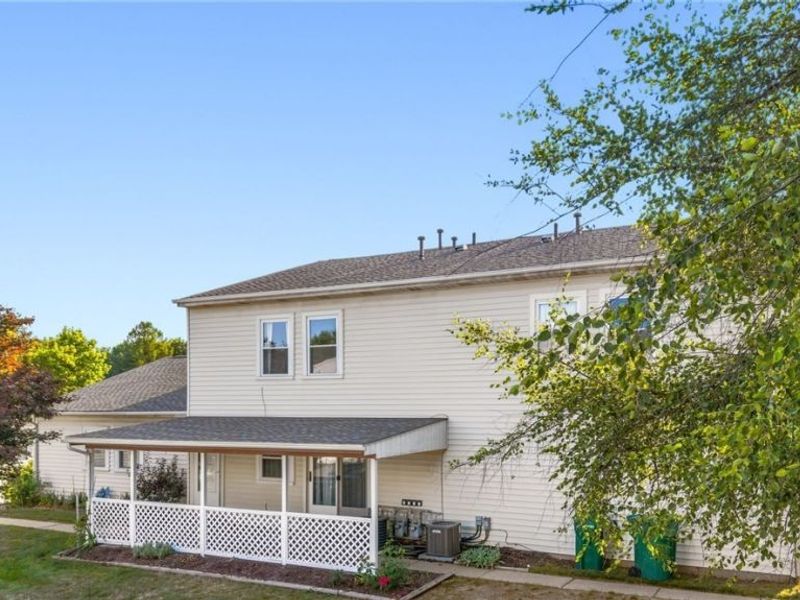2547 Royal County Down , Unit C, Uniontown, OH 44685 Photo 4