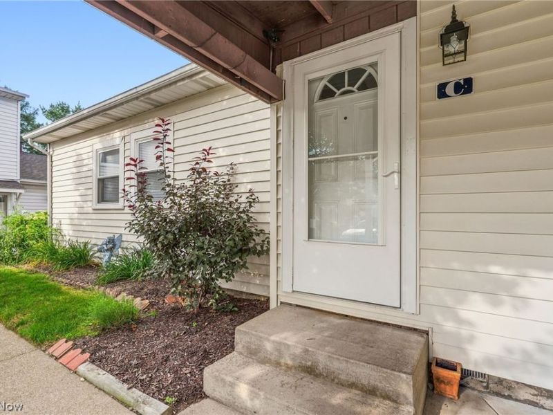 2547 Royal County Down , Unit C, Uniontown, OH 44685 Photo 8