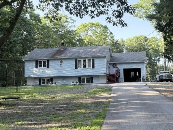 11 Scotts Lane , Bucksport, ME 04416