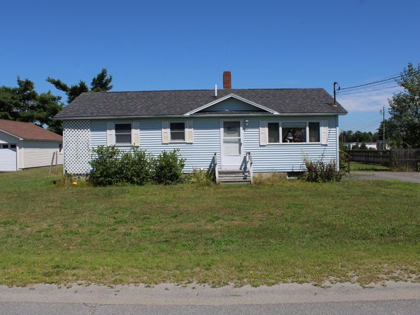 20 Doctor Mann Road , Skowhegan, ME 04976