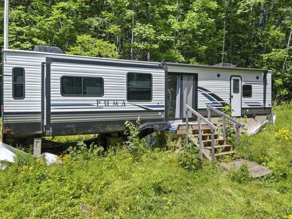 6 Post Lane , Dexter, ME 04930