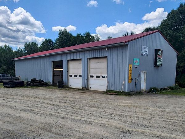 645 Main Street , Madison, ME 04950