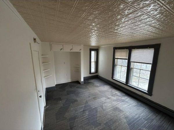 217 Broadway , Bangor, ME 04401