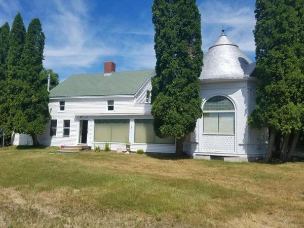 996 State Street , Bangor, ME 04401