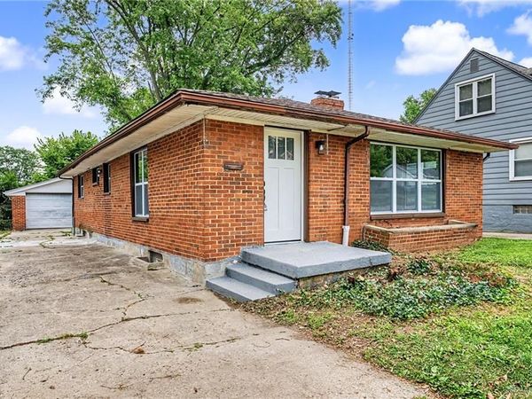 804 Oakleaf Drive, Dayton, OH 45417