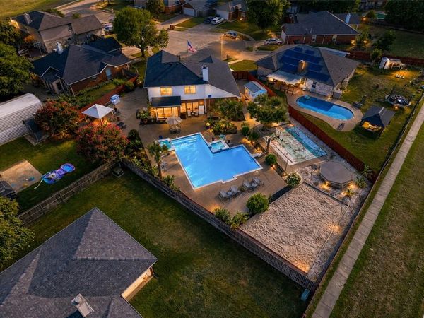 6001 Prairie Wood Court, Arlington, TX 76018