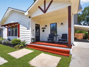 2511 Gladstone Drive, Dallas, TX 75211