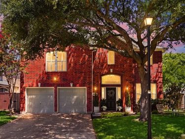 9028 Rock Valley Cove, Dallas, TX 75238