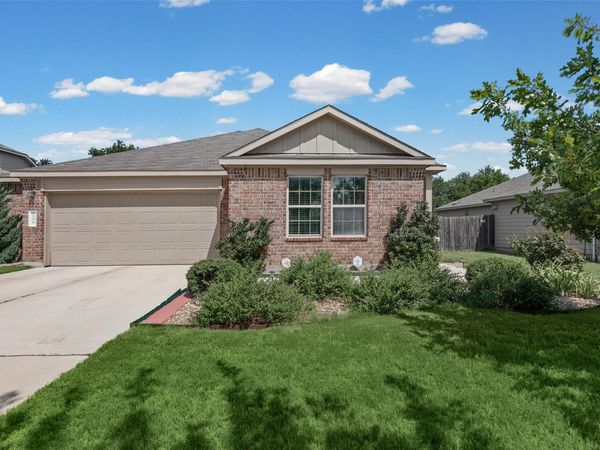 196 Jackson Blue LN, Kyle, TX 78640