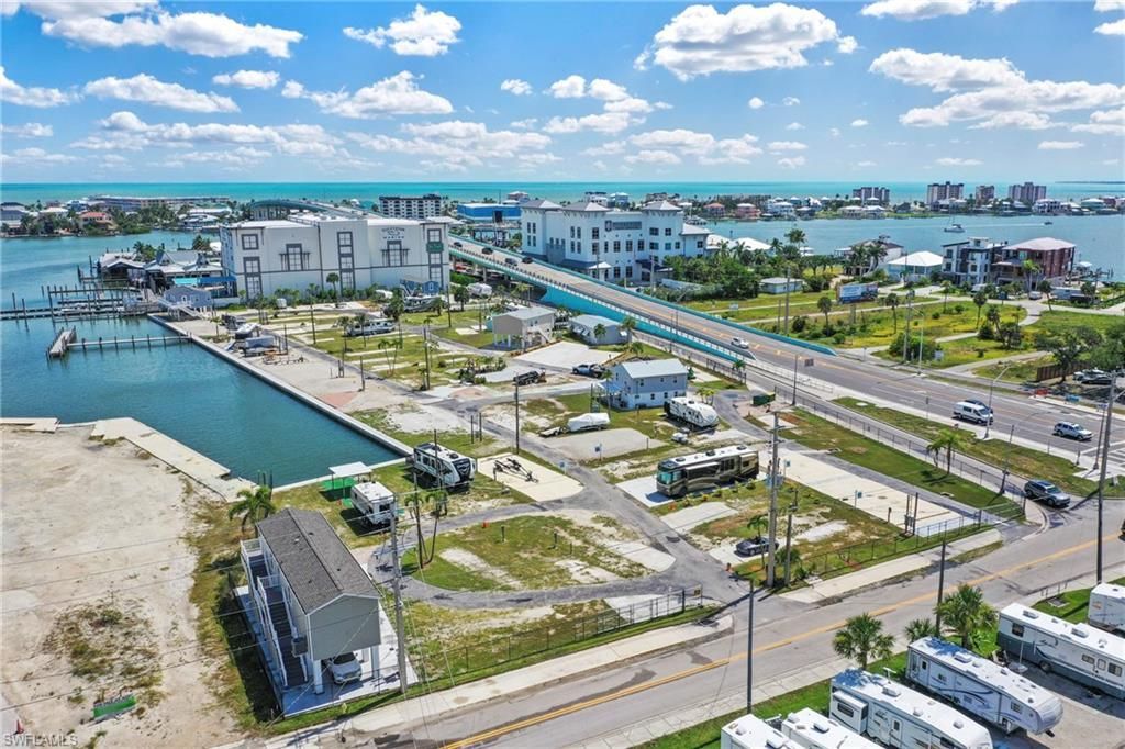 19281 #3 San Carlos Blvd, Fort Myers Beach, FL 33931 Photo