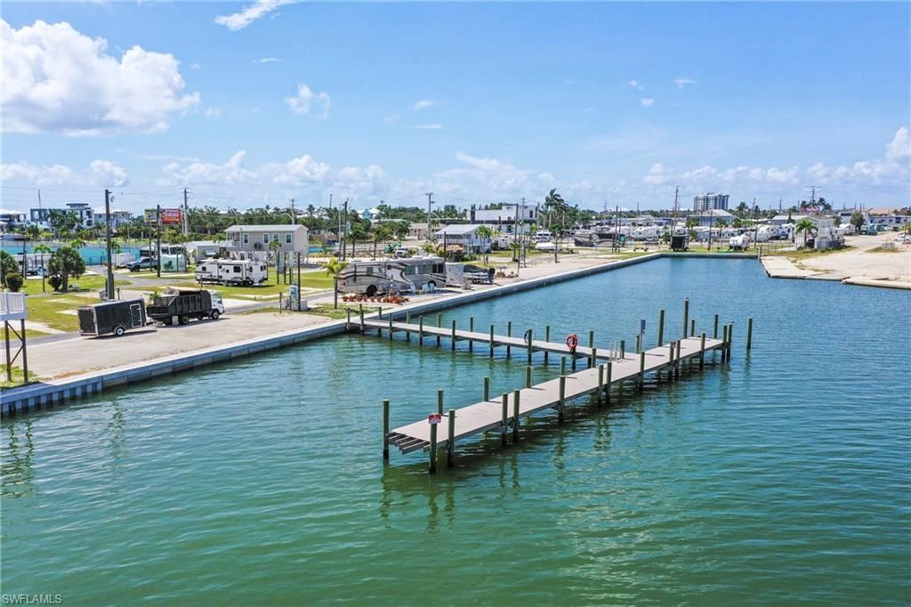 19281 #3 San Carlos Blvd, Fort Myers Beach, FL 33931 Photo