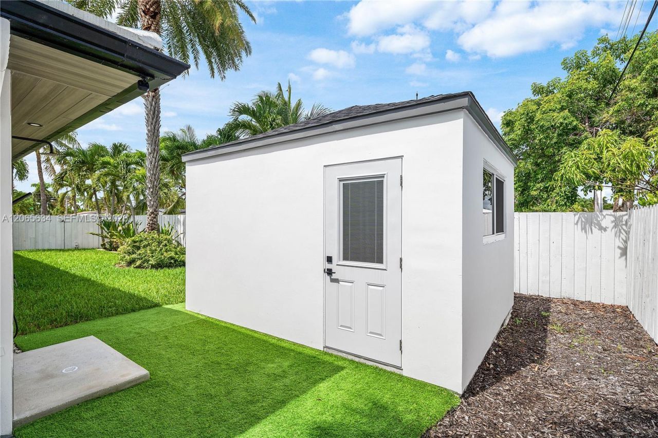 2153 Imperial Point Dr, Fort Lauderdale, FL 33308 Photo