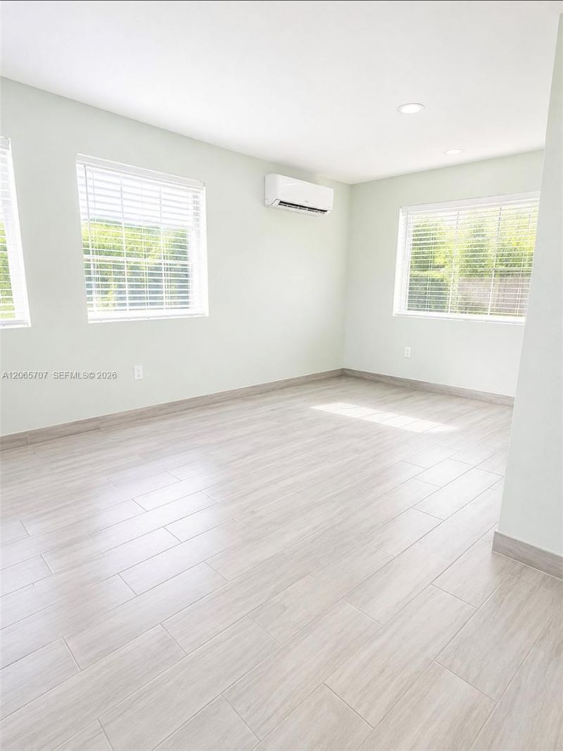 359 W 12th St, Unit 3, Hialeah, FL 33010 Photo