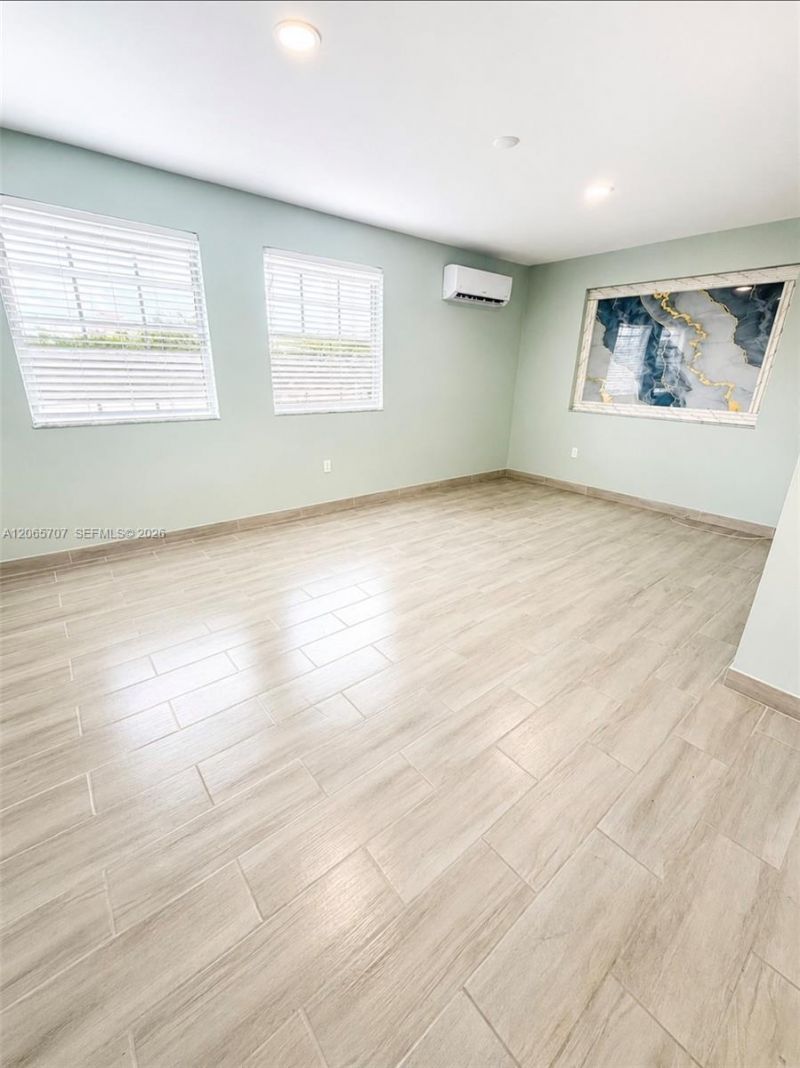 359 W 12th St, Unit 3, Hialeah, FL 33010 Photo