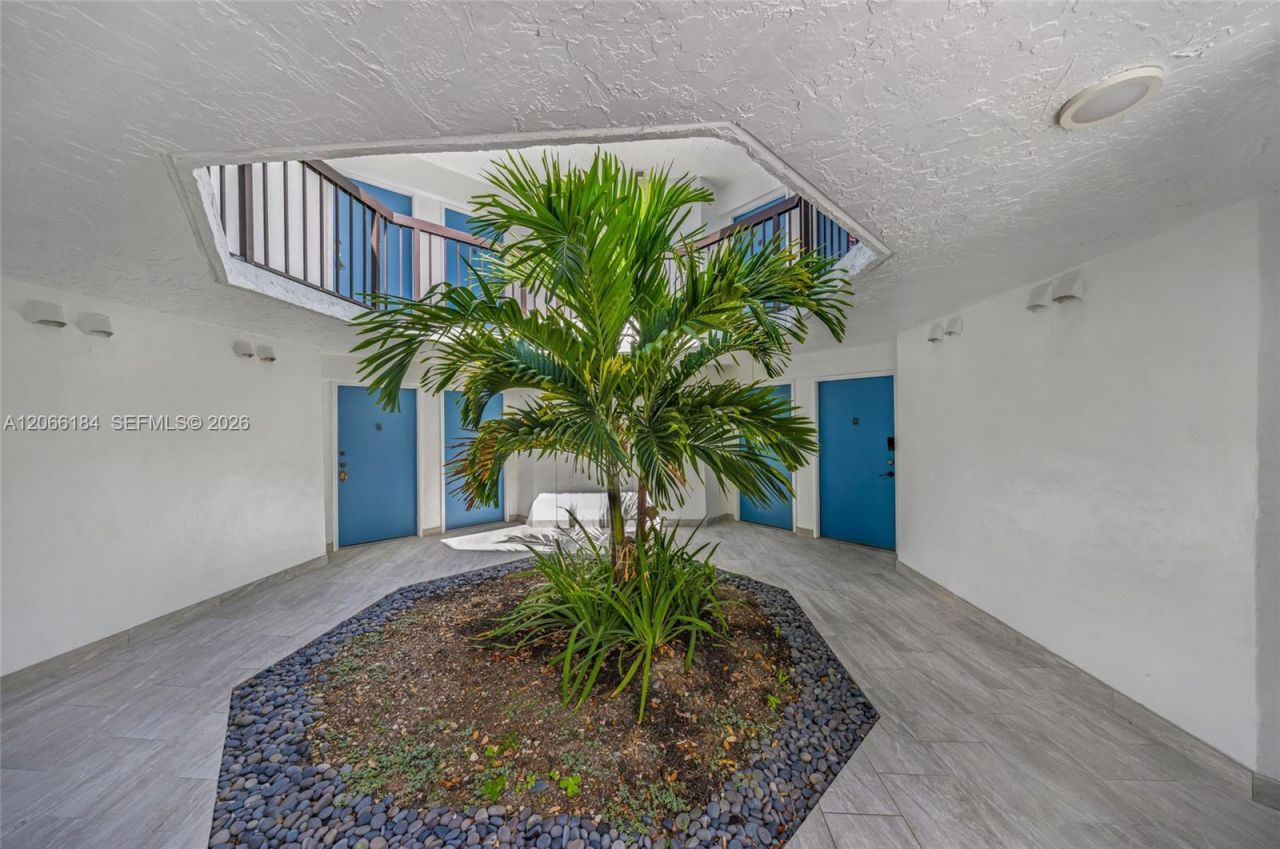 9405 Fontainebleau Blvd, Unit 112, Miami, FL 33172 Photo