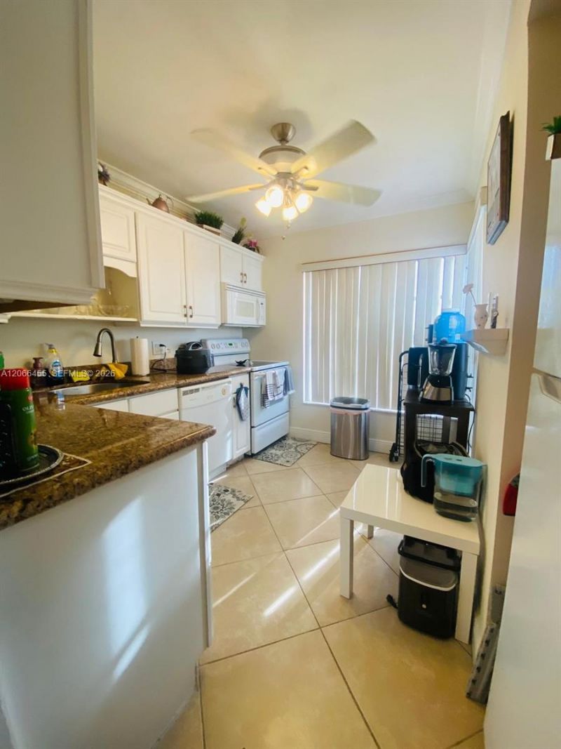 4164 Inverrary Dr , Unit 415, Lauderhill, FL 33319 Photo