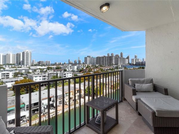 3703 NE 166th St , Unit 904, North Miami Beach, FL 33160