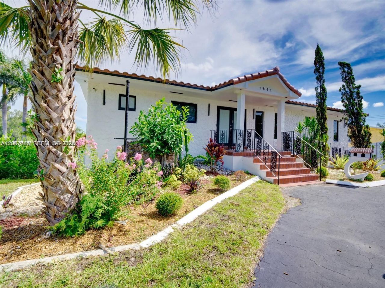 1861 NW 115th St , Miami, FL 33167 Photo