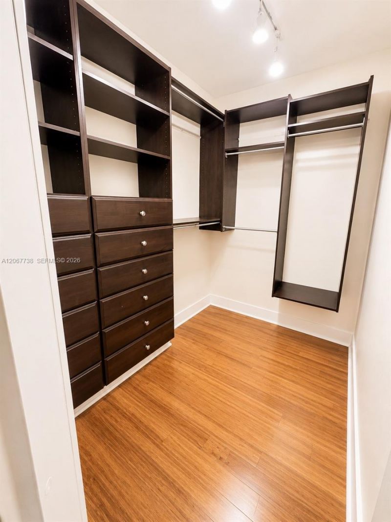 520 Brickell Key Dr, Unit A1710, Miami, FL 33131 Photo