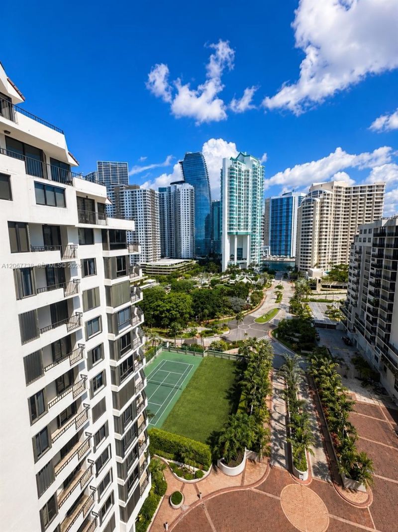 520 Brickell Key Dr, Unit A1710, Miami, FL 33131 Photo