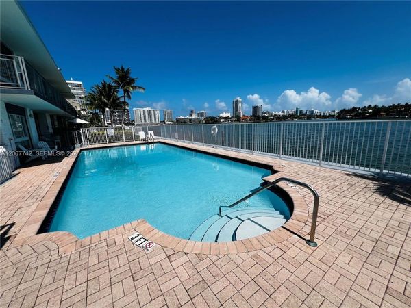 946 Bay Dr , Unit 12, Miami Beach, FL 33141
