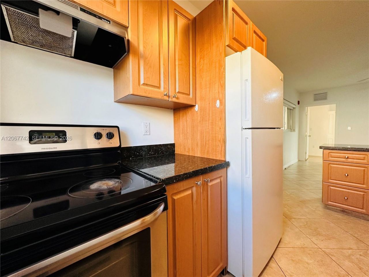 946 Bay Dr , Unit 12, Miami Beach, FL 33141 Photo