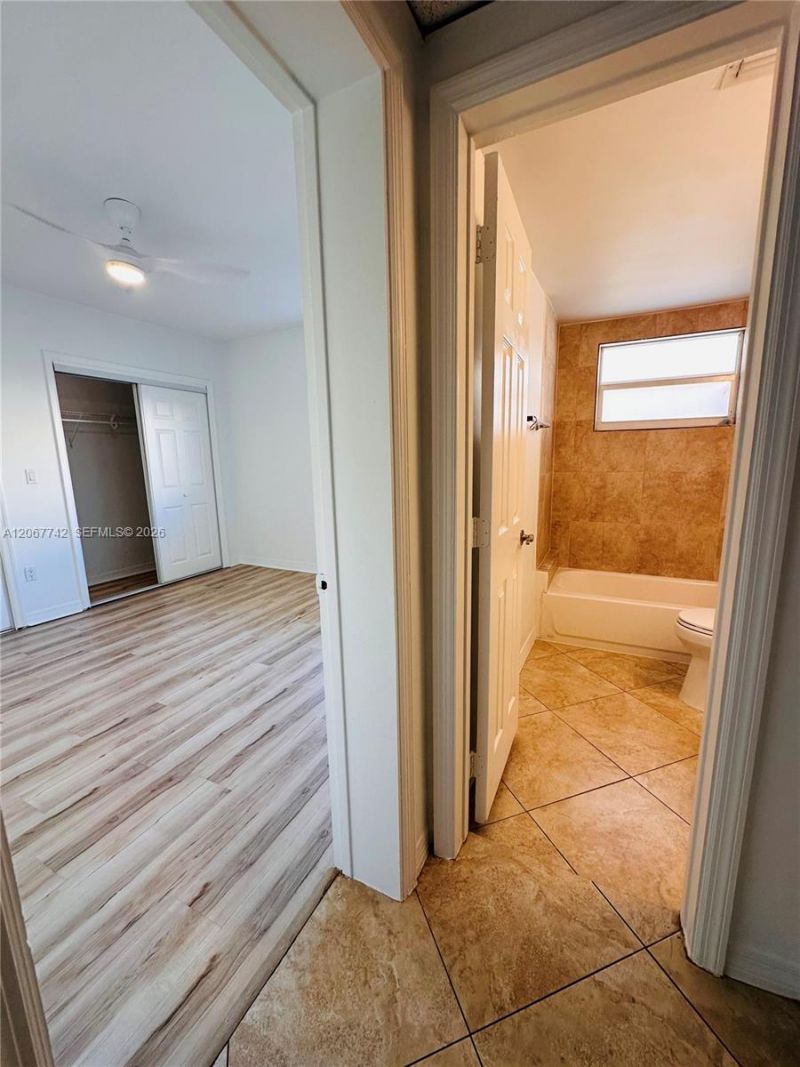 946 Bay Dr , Unit 12, Miami Beach, FL 33141 Photo