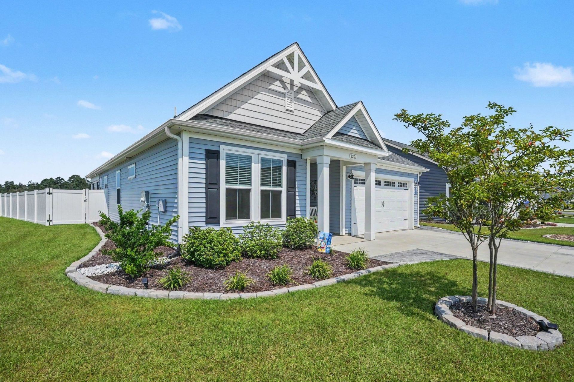 1201 Witch Hazel Way Photo 2