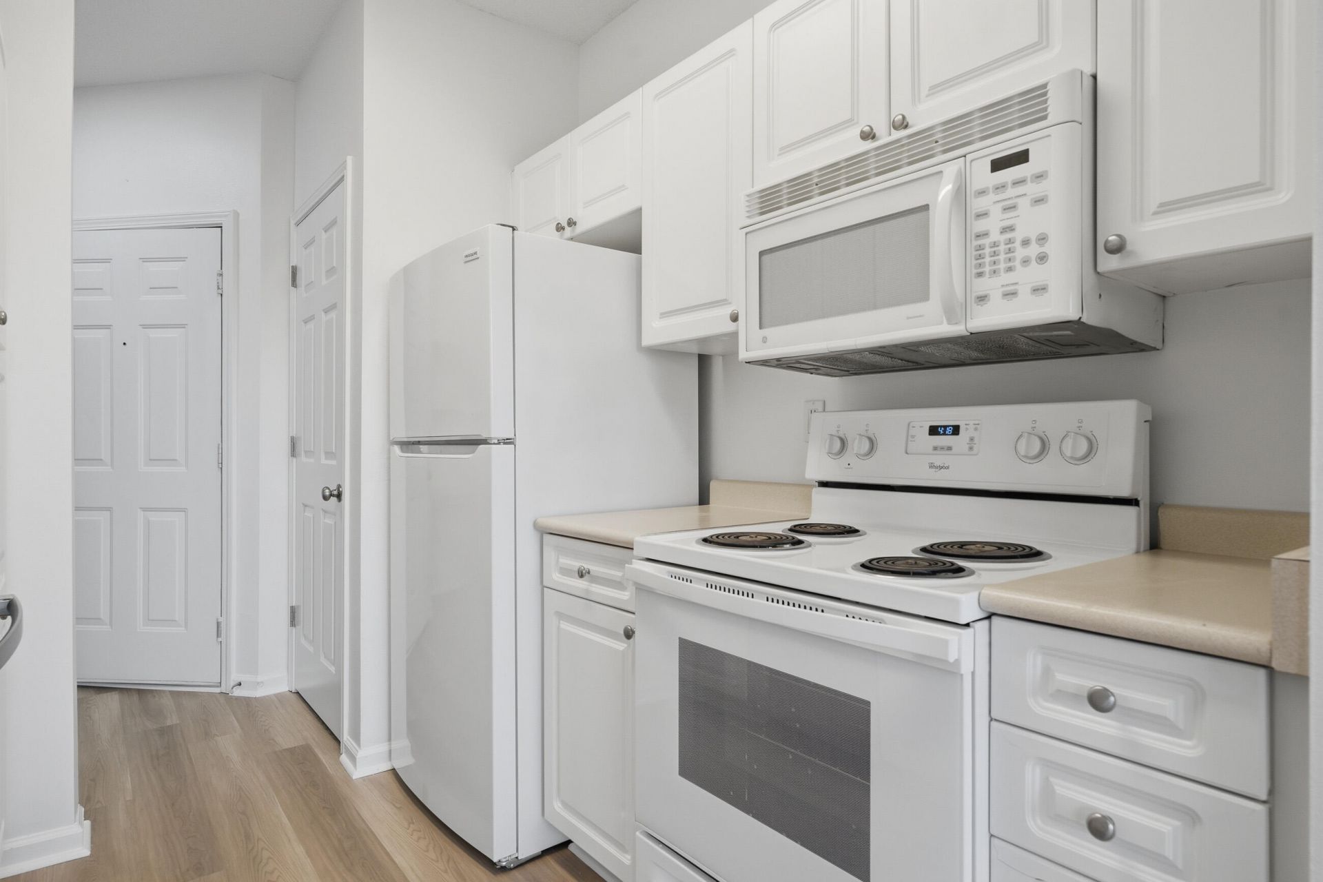 2133 Chatelain Way Photo 12