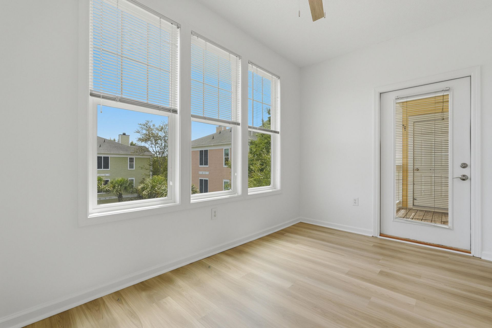 2133 Chatelain Way Photo 17