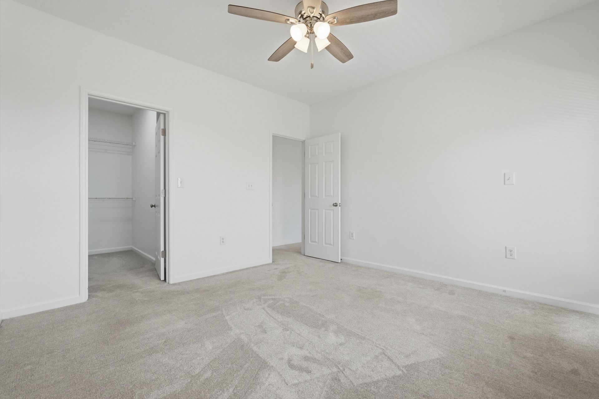 2133 Chatelain Way Photo 26