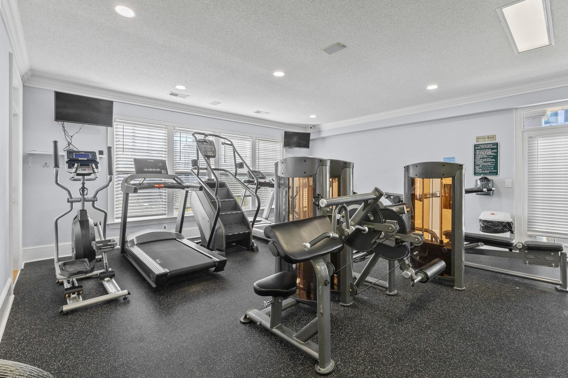 2133 Chatelain Way Photo 33