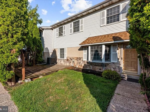 1712 WHITPAIN HILLS HILLS , BLUE BELL, PA 19422