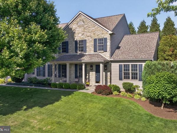 1832 FRITZ LANE, LANCASTER, PA 17602