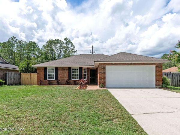 3902 HUNTERS LAKE Circle W, Jacksonville, FL 32210