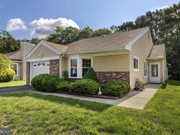 40 PINE OAK BOULEVARD, BARNEGAT, NJ 08005