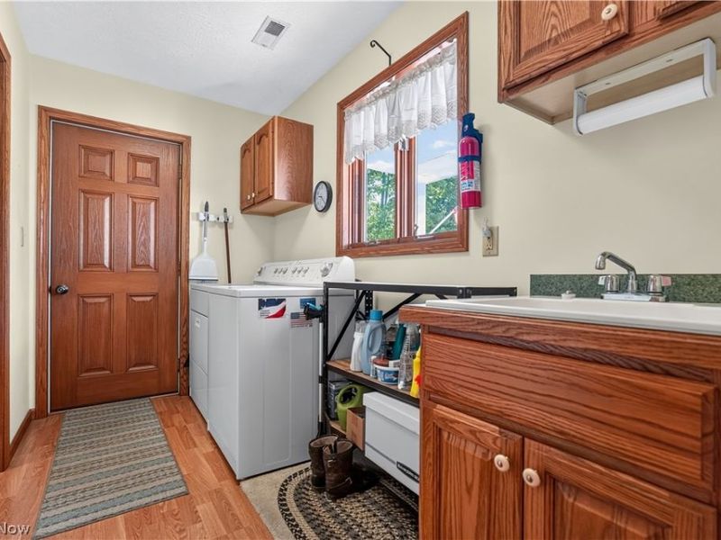 341 W Cedar Street, Jefferson, OH 44047 Photo 4