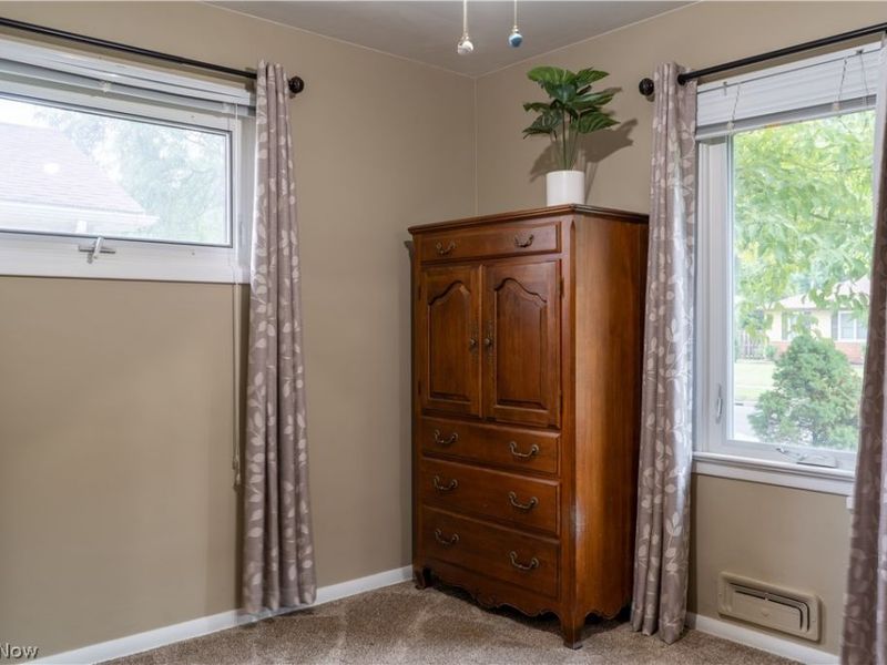 6300 Mandalay Drive, Parma Heights, OH 44130 Photo 17
