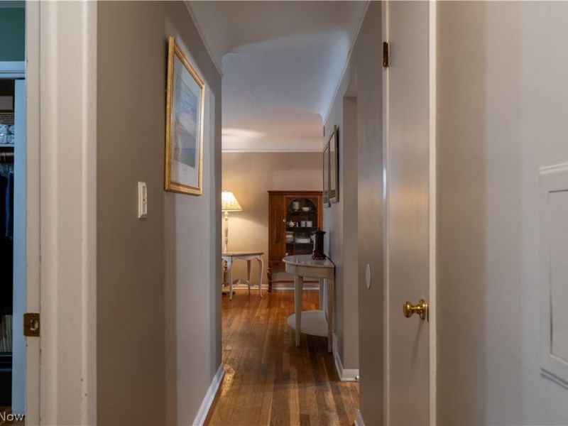 6300 Mandalay Drive, Parma Heights, OH 44130 Photo 19