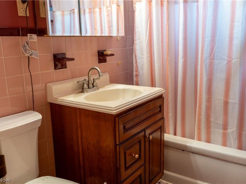 6300 Mandalay Drive, Parma Heights, OH 44130 Photo 20