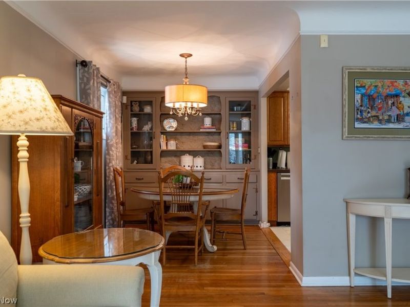 6300 Mandalay Drive, Parma Heights, OH 44130 Photo 9