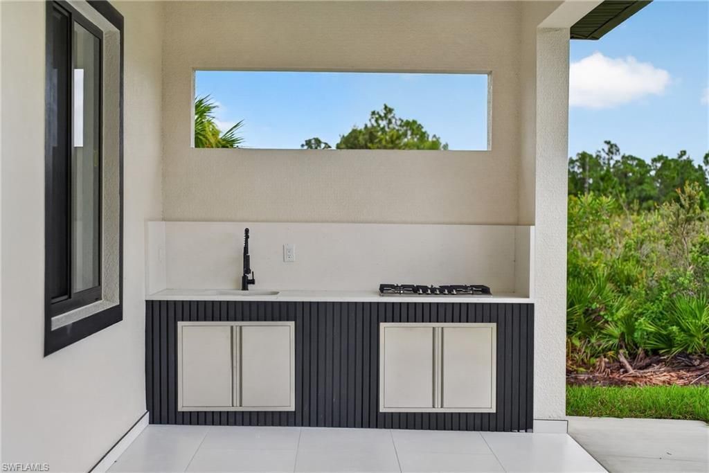 618 Wells Ave, Lehigh Acres, FL 33972 Photo