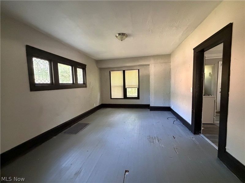 557 E 117th Street, Cleveland, OH 44108 Photo 7