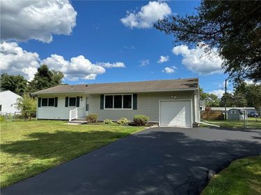 40 Guildhall Road, Rochester, NY 14623