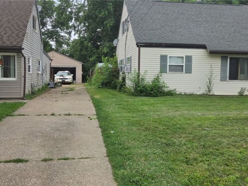 3417 G Street , Lorain, OH 44052 Photo 2