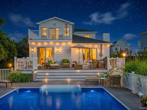800 Dune Road , Southampton, NY 11978